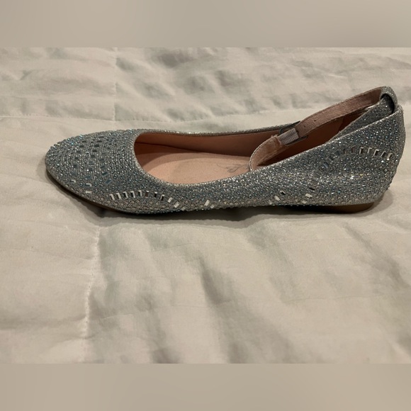 Olive & Edie Shimmer Flat Dress Shoe - Picture 3 of 9